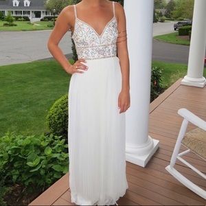 Sherri Hill White Beaded Dress Size 4
